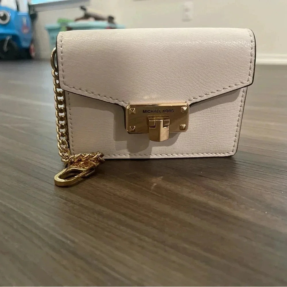 Michael Kors women’s optic white Kinsley accordion card holder - Picture 4 of 6